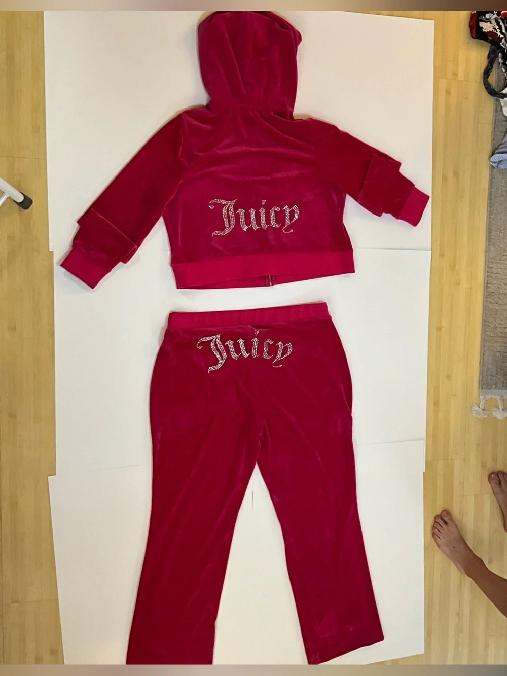 Juicy Couture Pink Velour Tracksuit Set - Rhinestone Gothic Back Logo - Size 1X - Picture 10 of 16